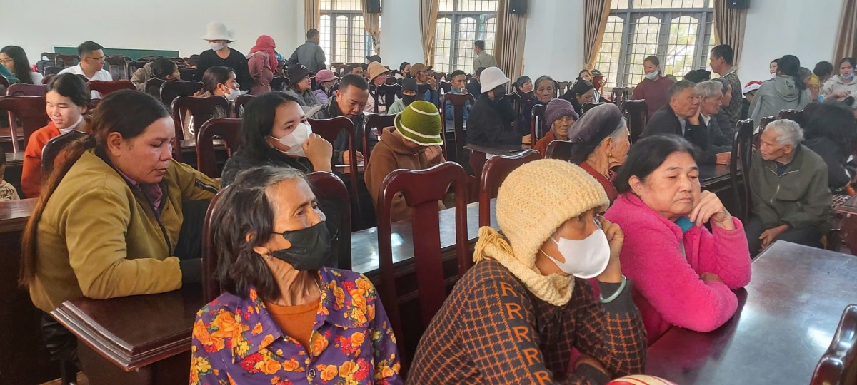 Lâm Đồng: Hỗ trợ chi trả trợ cấp thường xuyên hàng tháng cho các đối tượng hưởng chính sách xã hội Lâm Đồng: Hỗ trợ chi trả trợ cấp thường xuyên hàng tháng cho các đối tượng hưởng chính sách xã hội