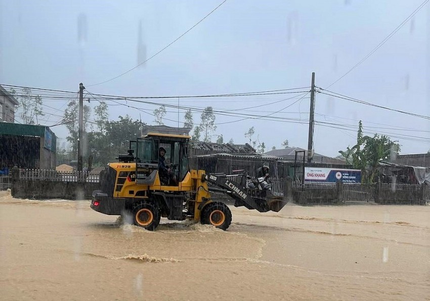 Mưa lớn gây ngập cục bộ, hàng trăm người dân ở phía nam Hà Tĩnh được sơ tán an toàn Mưa lớn gây ngập cục bộ, hàng trăm người dân ở phía nam Hà Tĩnh được sơ tán an toàn