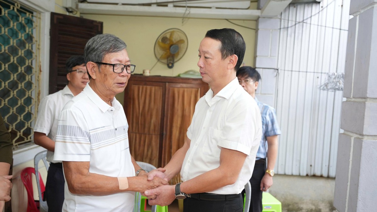 Tp. Huế: Quan tâm công tác bảo tồn di sản và chăm lo đời sống người dân sau mưa lũ Tp. Huế: Quan tâm công tác bảo tồn di sản và chăm lo đời sống người dân sau mưa lũ