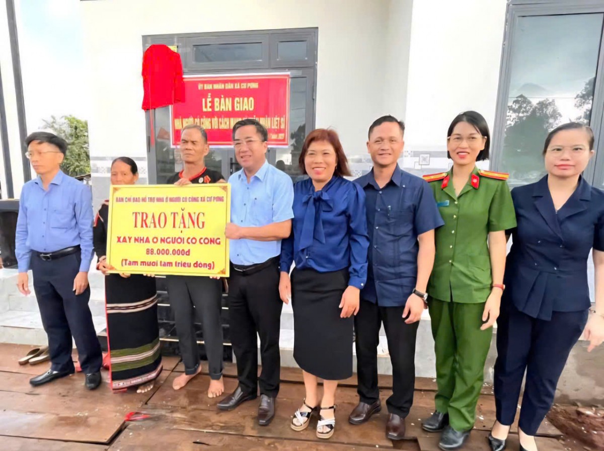 Đắk Lắk đã bàn giao 6.983 căn nhà cho hộ nghèo, hộ cận nghèo