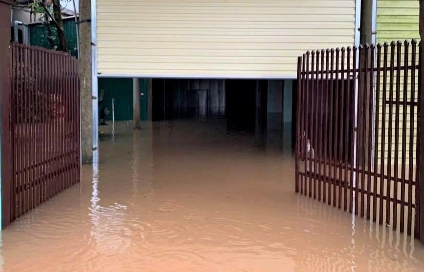 Hàng nghìn hộ dân ở Hà Tĩnh bị ngập lụt