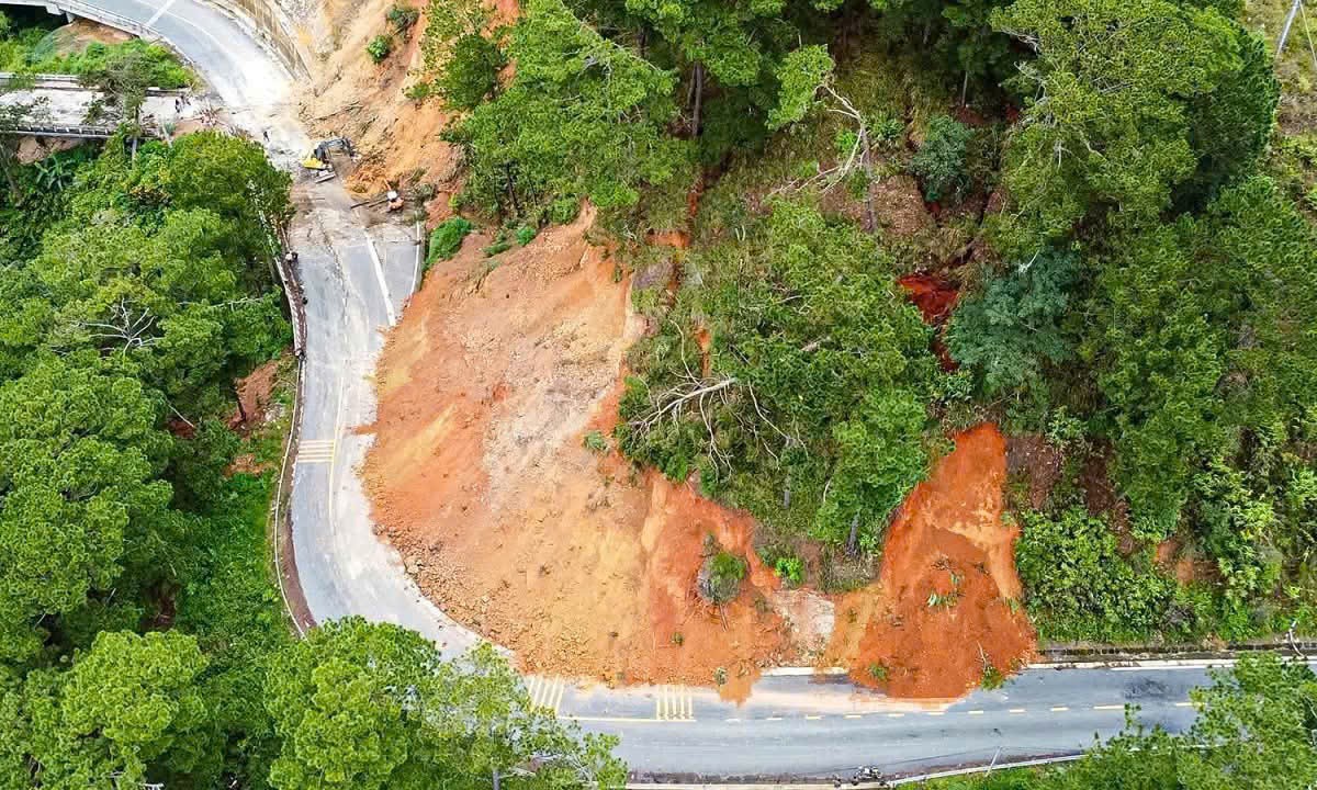 Lâm Đồng công bố tình huống khẩn cấp về thiên tai trên 2 tuyến quốc lộ