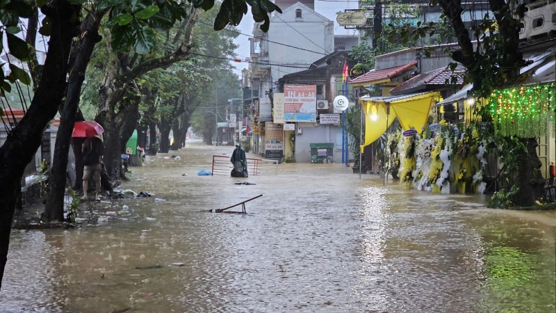 Công an Tp. Huế vững sáng niềm tin với Nhân dân trong gian khó
