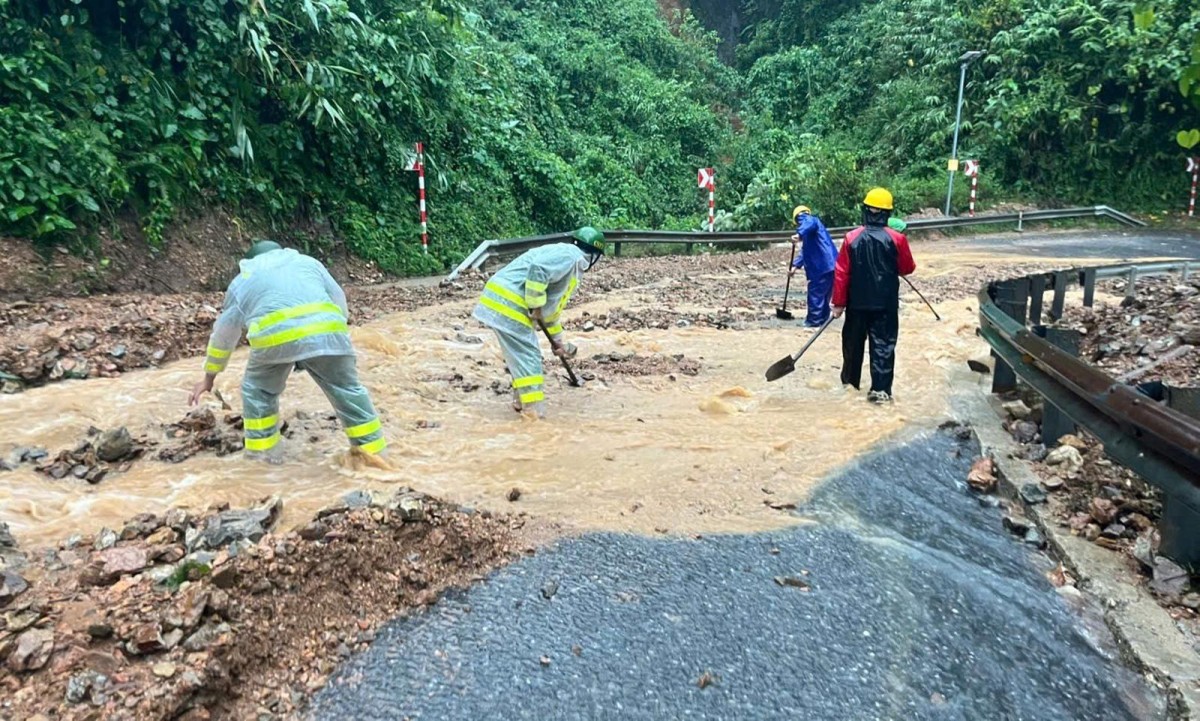Công an Tp. Huế vững sáng niềm tin với Nhân dân trong gian khó