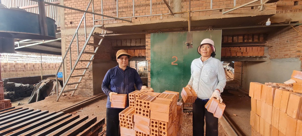 Đắk Lắk: Hàng trăm lao động lo lắng mất việc trước thông tin “xóa sổ” các lò gạch