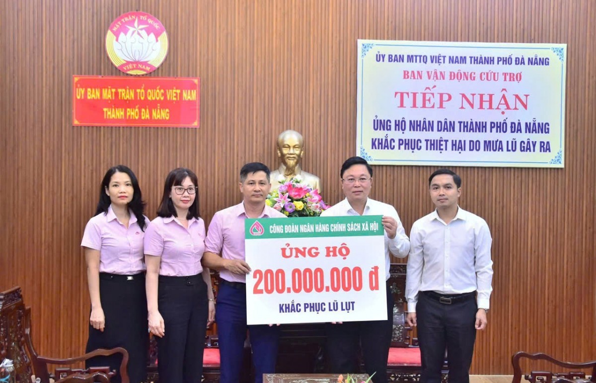 Hành trình vượt núi mang hơi ấm đến người dân xã Trà Tân