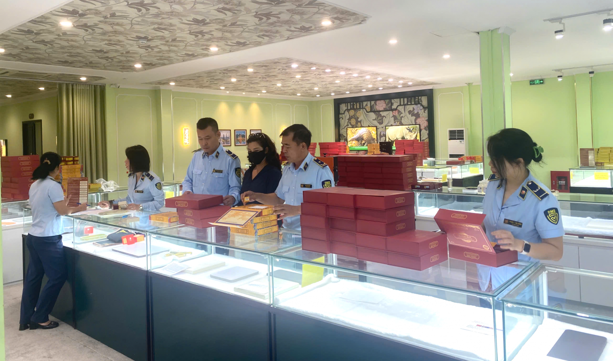 Liên tiếp phát hiện và thu giữ số lượng lớn hàng hóa không rõ nguồn gốc tại Quảng Ninh