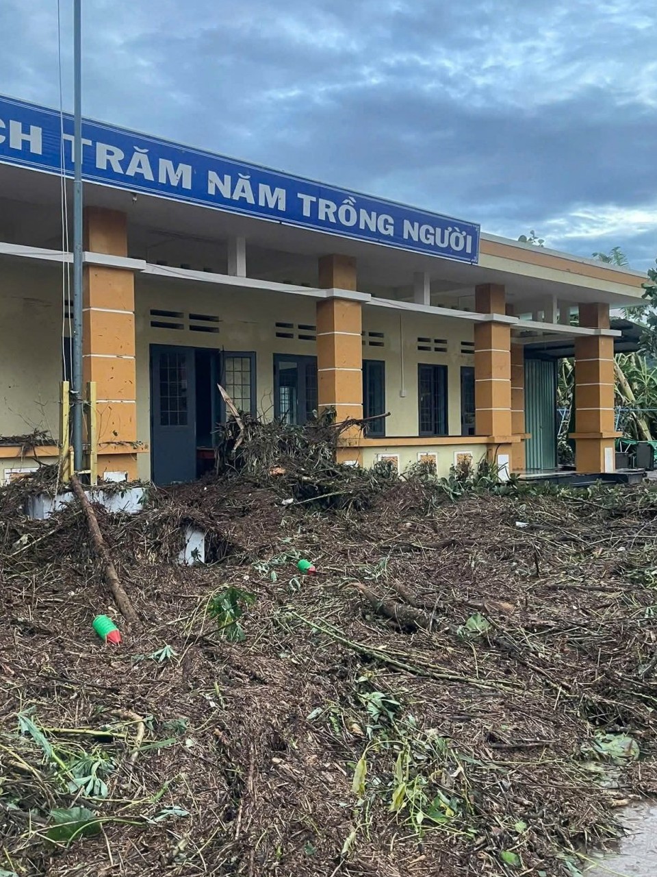 Đắk Lắk: Hỗ trợ 35 tỷ đồng cho 16 xã, phường khắc phục hậu quả bão số 13