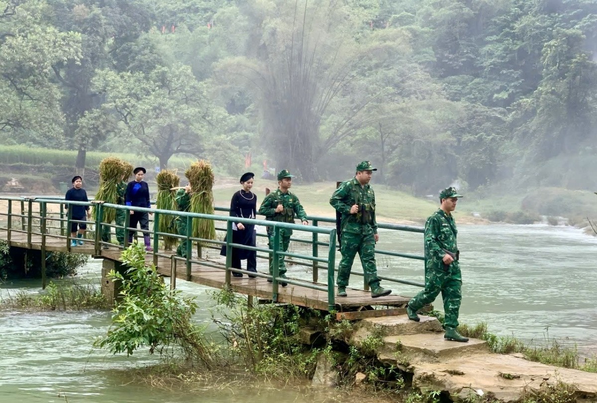 Sức mạnh “Lòng dân” nơi tuyến đầu Tổ quốc - Kỳ 4: Thắm tình quân dân nơi biên cương sơn thuỷ hữu tình
