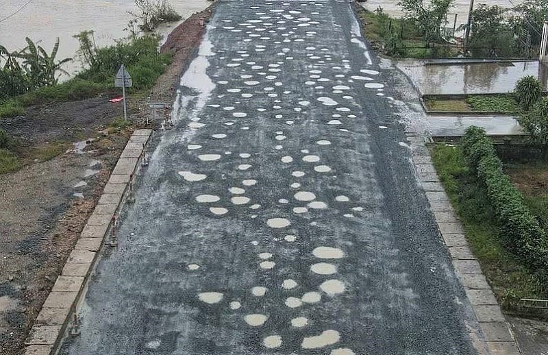 Khẩn trương thi công nâng cấp quốc lộ 1 qua Hà Tĩnh sau lũ