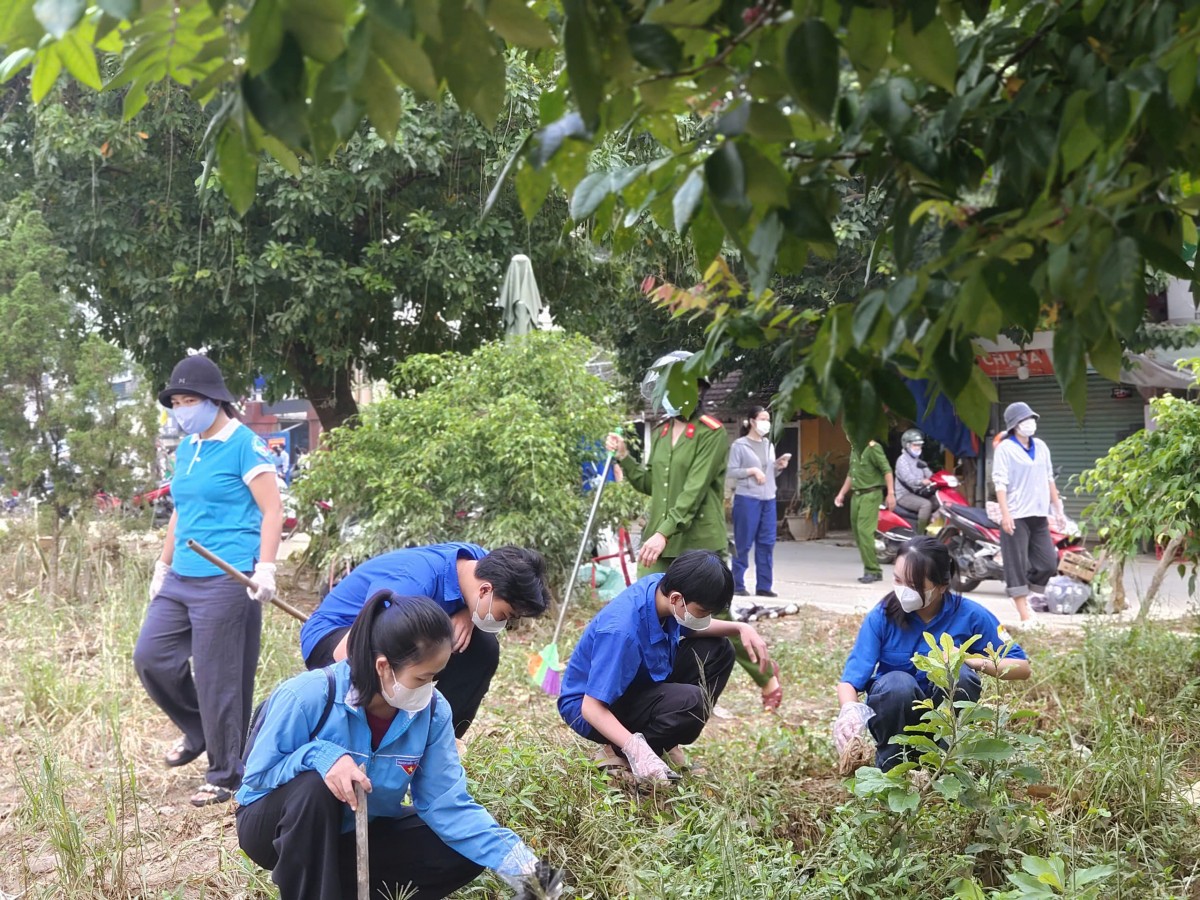 Huế: Hàng nghìn người dân tham gia Huế: Hàng nghìn người dân tham gia