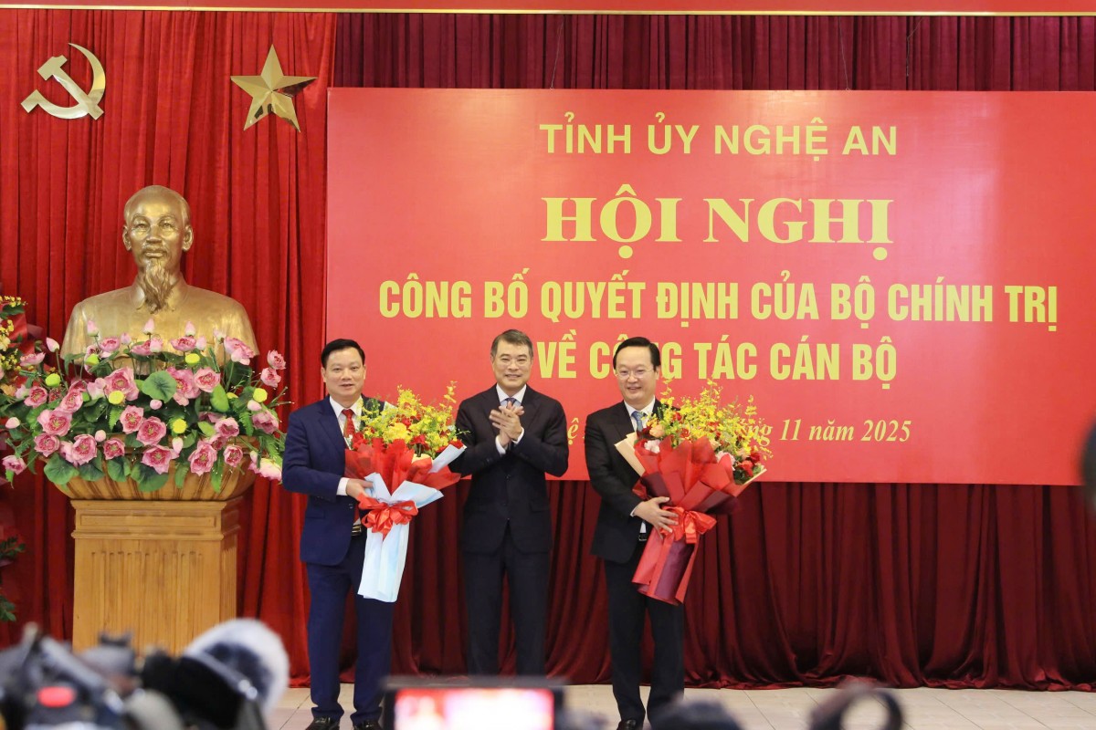 Chủ tịch Hưng Yên giữ chức Bí thư Tỉnh ủy Nghệ An