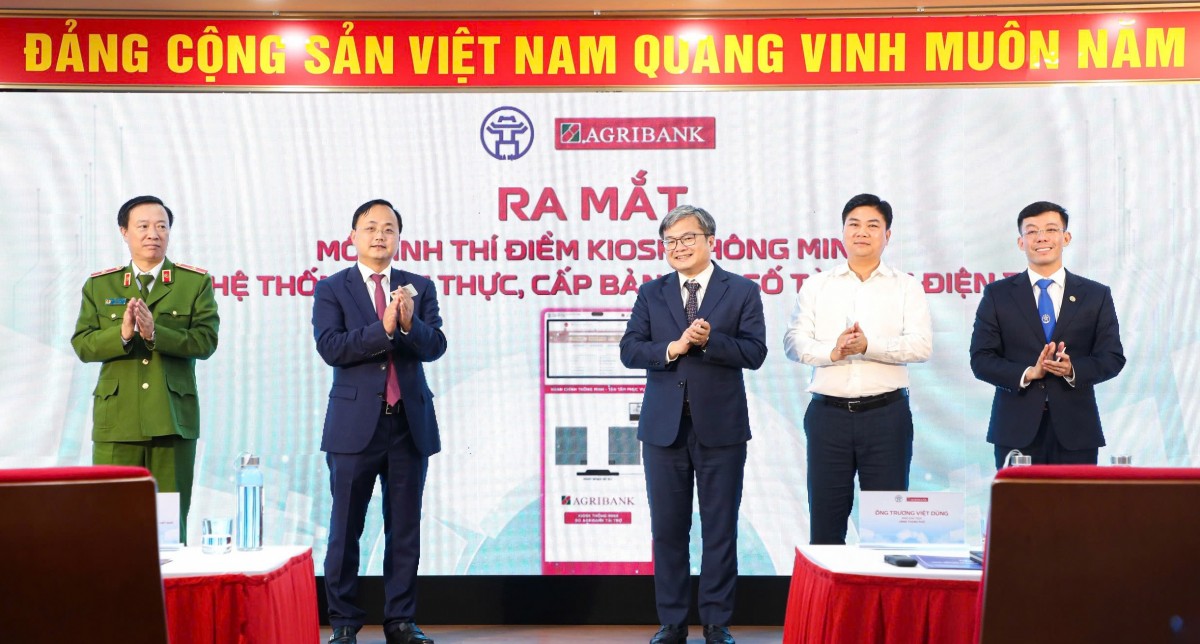 Ra mắt mô hình thí điểm Kiosk thông minh: Agribank đồng hành cùng TP Hà Nội trong chuyển đổi số