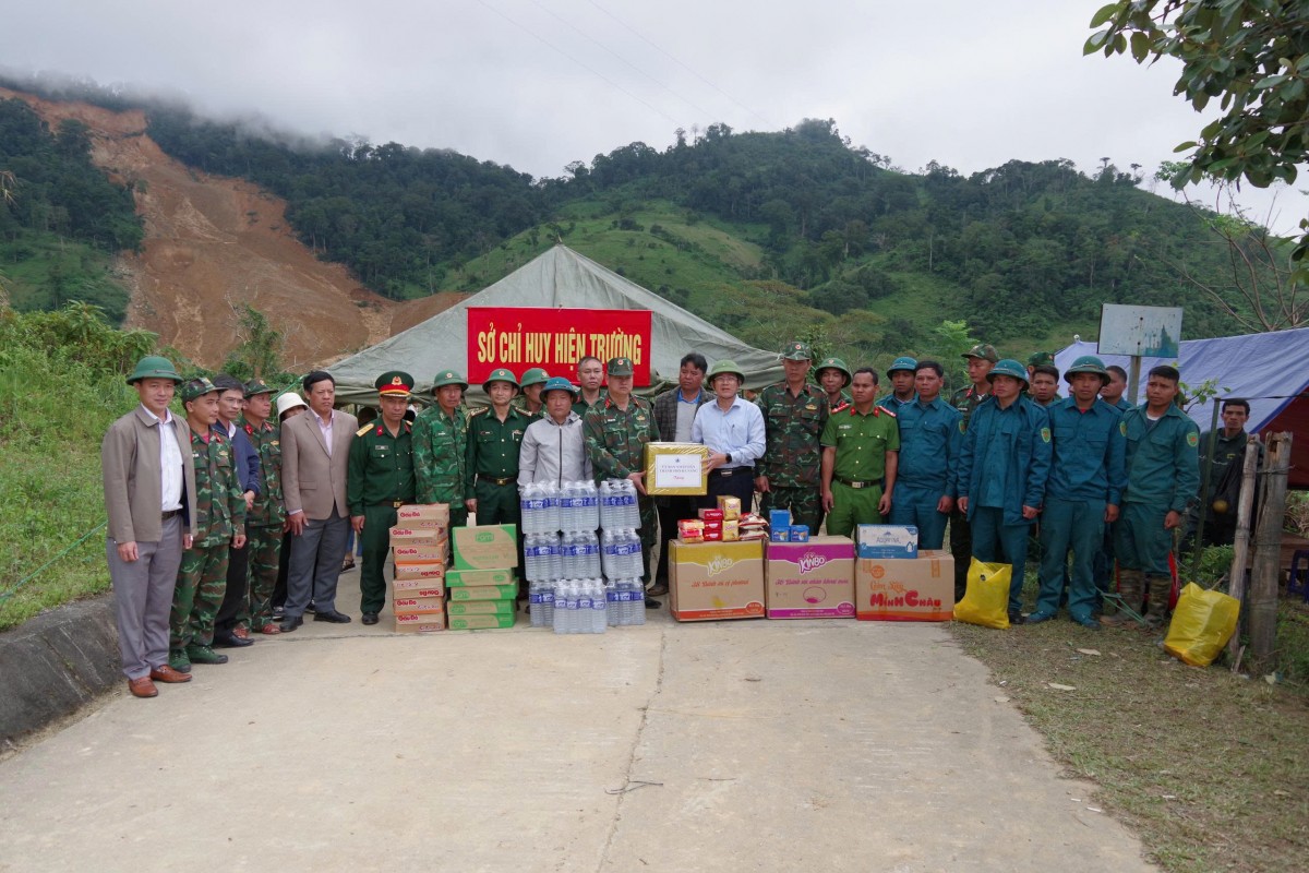 Lãnh đạo TP Đà Nẵng kiểm tra công tác ứng phó sạt lở tại xã Hùng Sơn