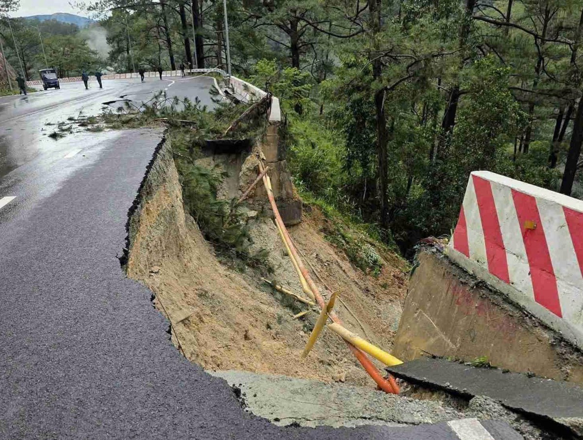 Lâm Đồng: Mưa lũ gây thiệt hại nặng nề, hàng ngàn hộ dân ảnh hưởng, giao thông chia cắt nhiều nơi