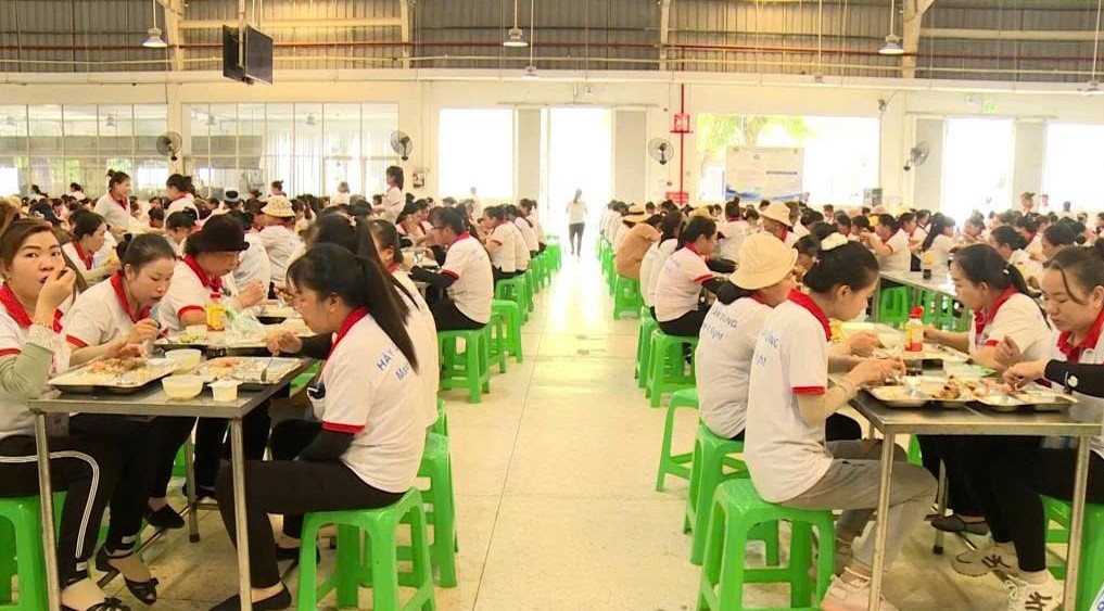 Lâm Đồng tăng cường bảo đảm an toàn thực phẩm tại bếp ăn tập thể và cơ sở dịch vụ ăn uống