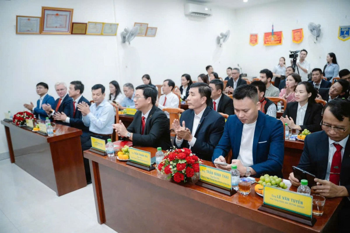 Sepon Group xuất khẩu lô hàng 60 tấn hạt trẩu đầu tiên sang thị trường Ấn Độ