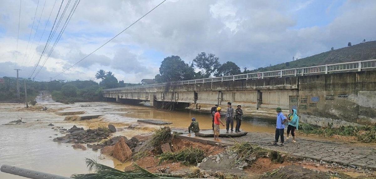 Đắk Lắk hàng trăm nhà dân ngập do mưa lớn kéo dài