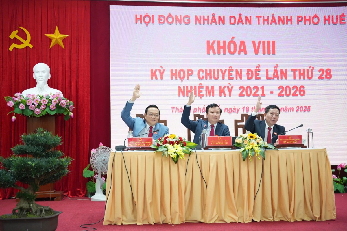 Tp. Huế có tân Chủ tịch, Phó chủ tịch UBND thành phố