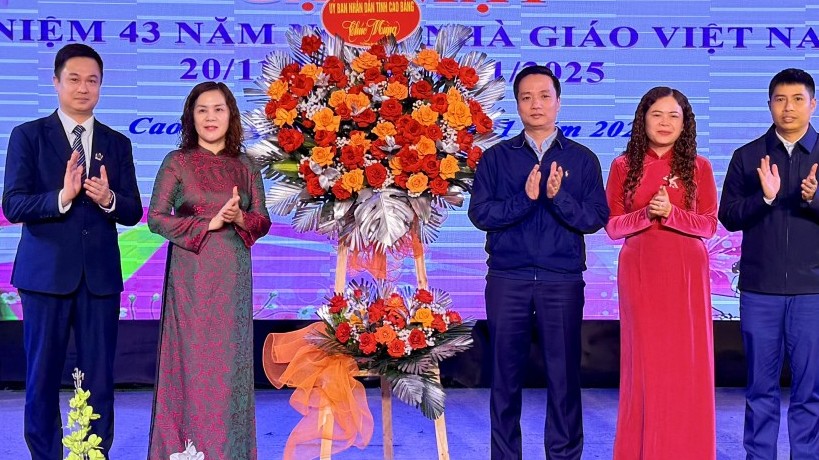Cao Bằng: Kỷ niệm 43 năm Ngày Nhà giáo Việt Nam (20/11/1982 - 20/11/2025)