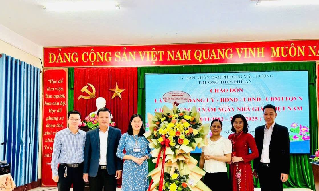 Huế: Lãnh đạo phường Mỹ Thượng thăm và chúc mừng nhân Ngày Nhà giáo Việt Nam 20/11