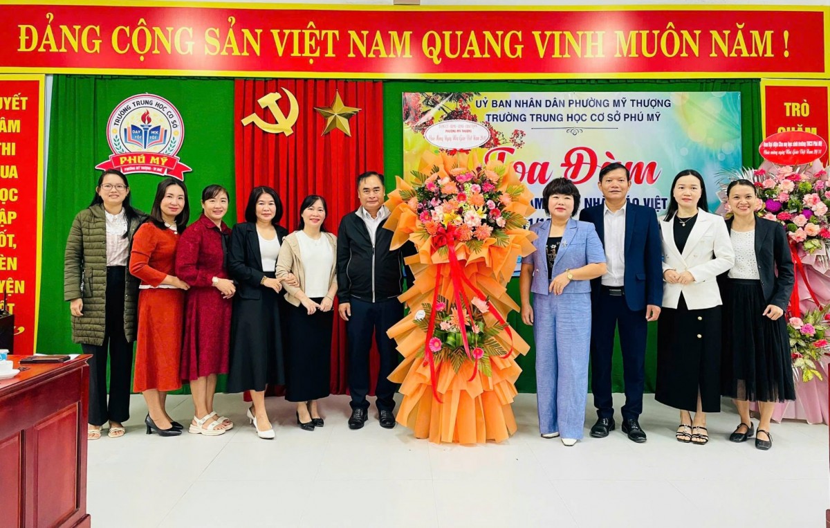 Huế: Lãnh đạo phường Mỹ Thượng thăm và chúc mừng nhân Ngày Nhà giáo Việt Nam 20/11