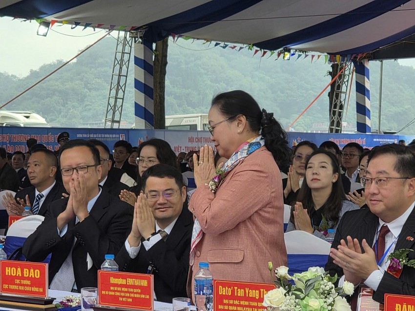 Khai mạc Hội chợ Thương mại Quốc tế Việt - Trung (Lào Cai) lần thứ 25 năm 2025