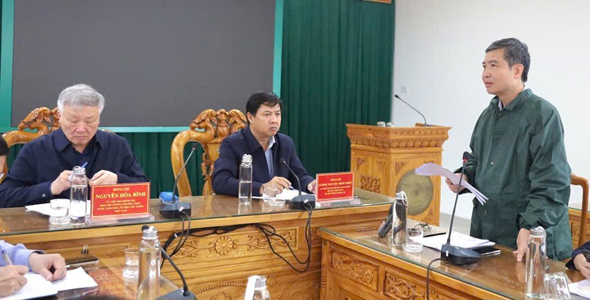 Phó Thủ tướng Thường  trực yêu cầu tập trung toàn bộ lực lượng khắc phục hậu quả lũ lụt