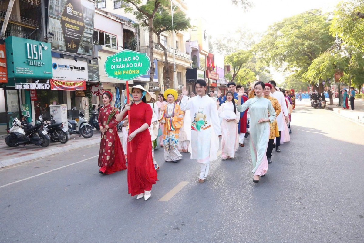 Hải Phòng tổ chức diễu hành – Tôn vinh áo dài Việt Nam
