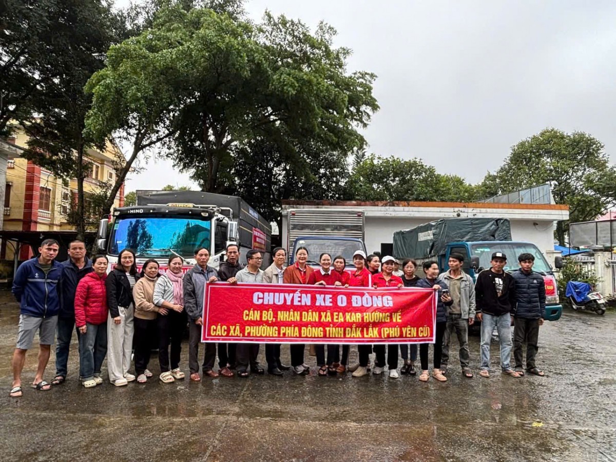 Chính quyền và Nhân dân xã Ea Kar “chung tay” hướng về đồng bào vùng lũ phía Đông Đắk Lắk