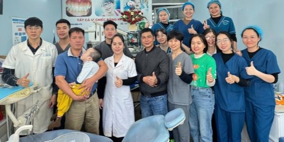 Gieo yêu thương cho trẻ bại não qua hoạt động chăm sóc sức khỏe răng miệng