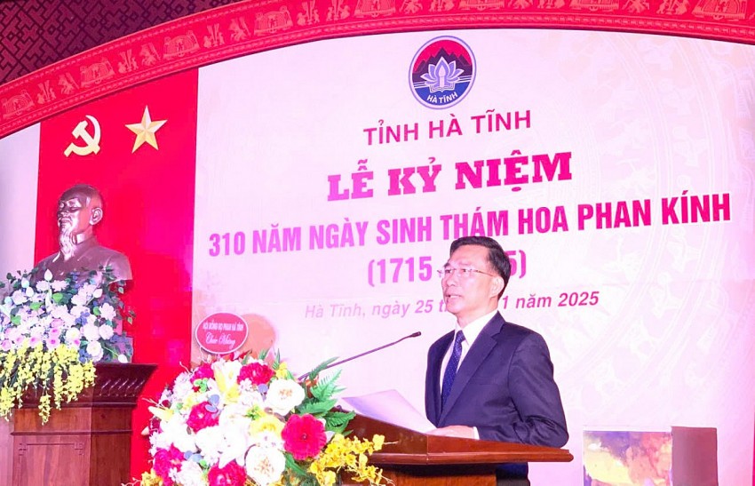 Giám đốc Sở VH-TT&DL Nguyễn Viết Trường trình bày diễn văn tại lễ kỷ niệm