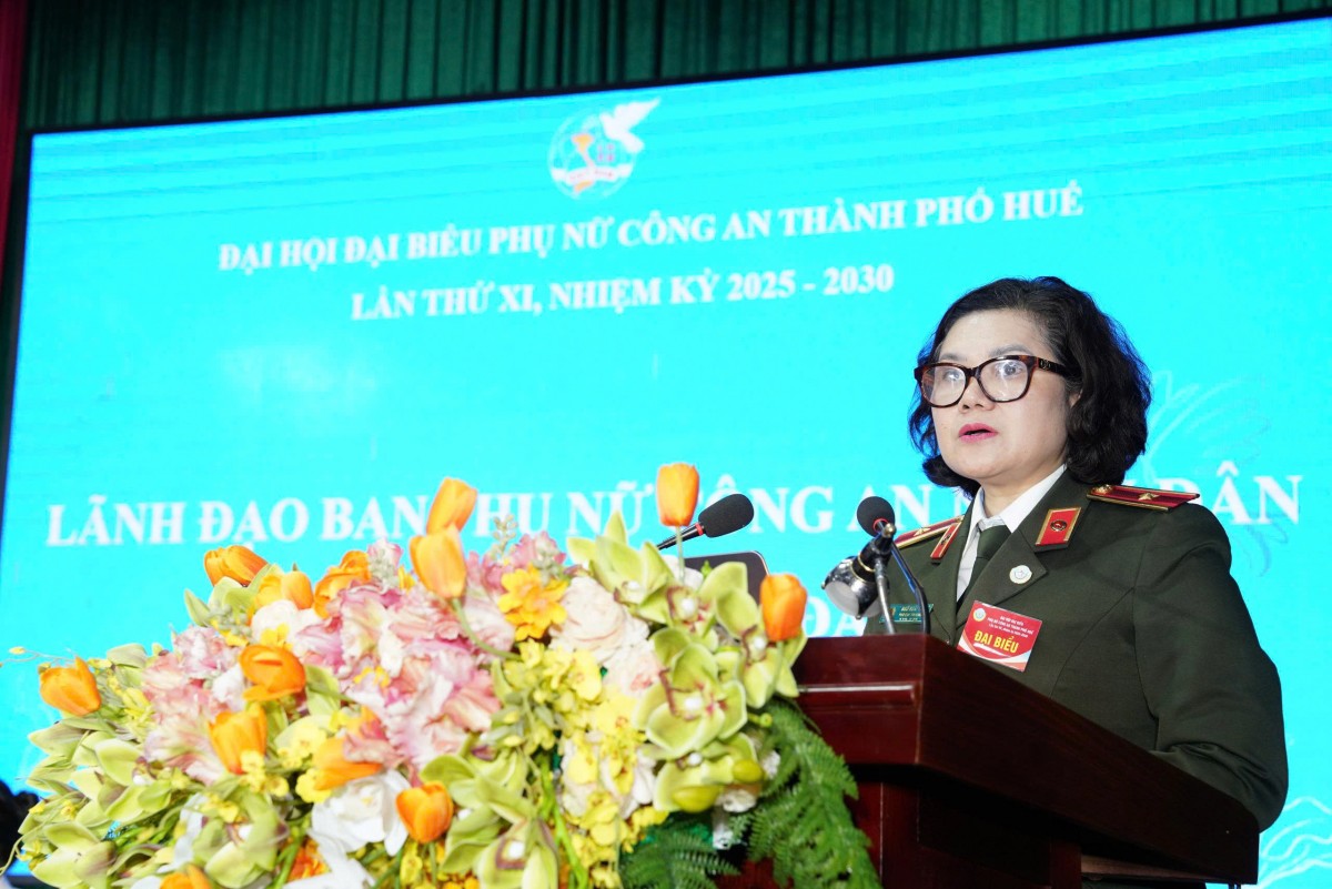 Thiếu tướng Ngô Hoài Thu, UVBCHTW Hội Liên hiệp Phụ nữ Việt Nam, Phó Cục trưởng Cục Công tác chính trị, Trưởng Ban Phụ nữ CAND đã tham dự phát biểu tại Đại hội.