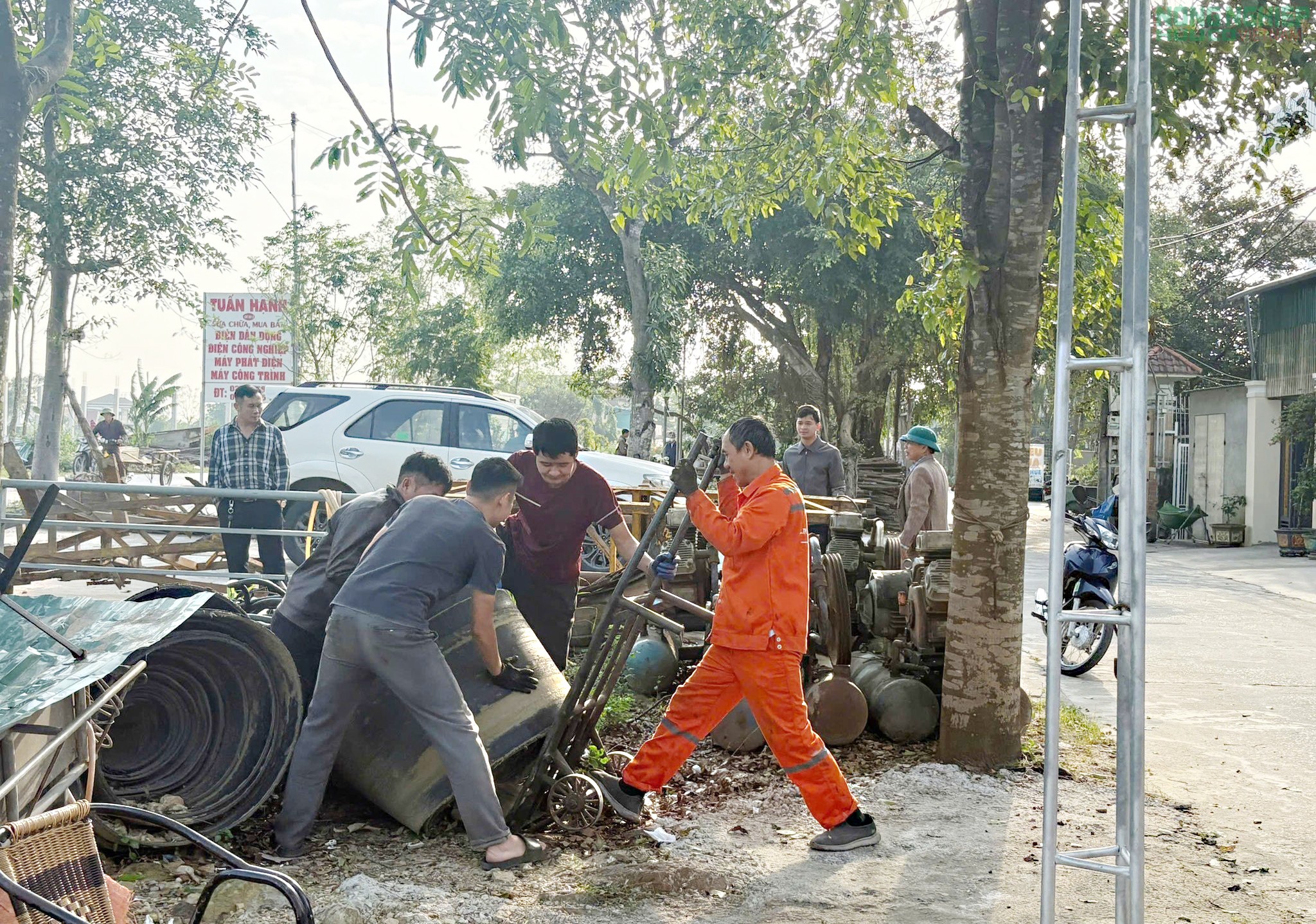 Nghệ An: Người dân tự nguyện tháo dỡ công trình lấn chiếm, kênh thủy lợi thông thoáng trở lại