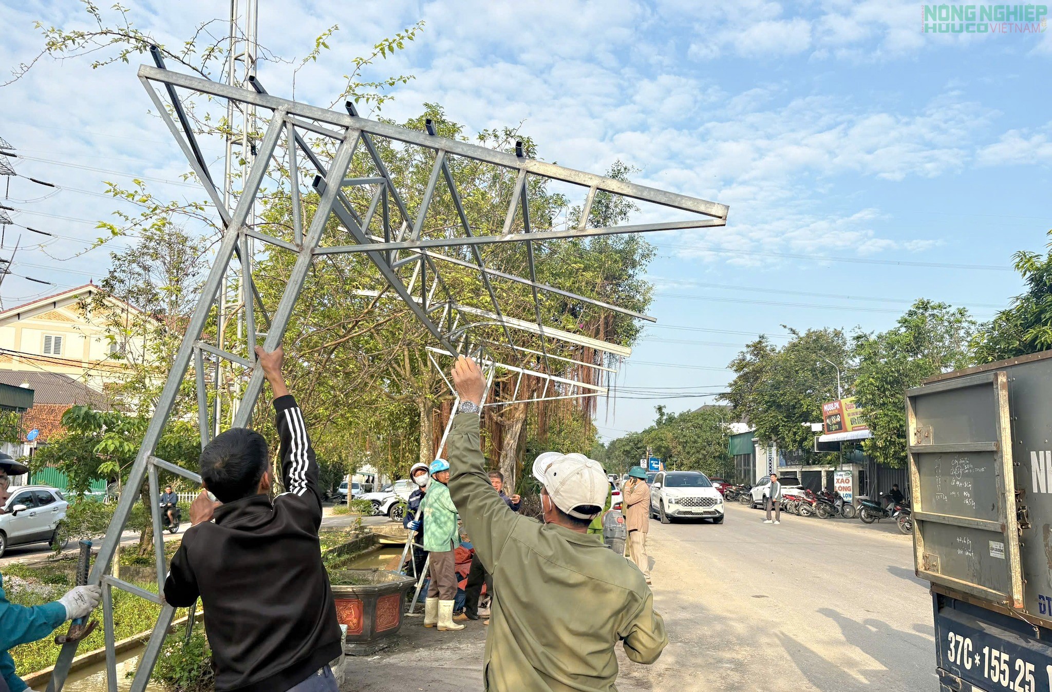 Nghệ An: Người dân tự nguyện tháo dỡ công trình lấn chiếm, kênh thủy lợi thông thoáng trở lại