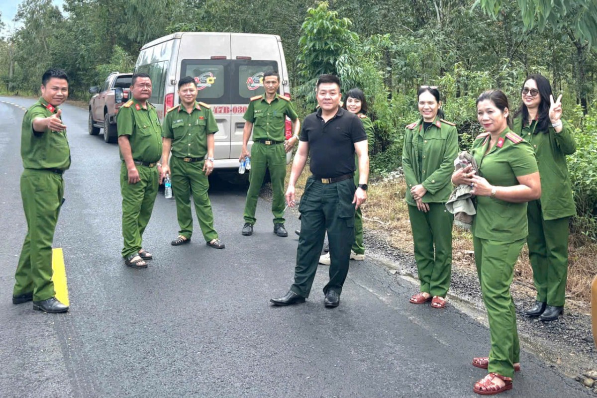 Đắk Lắk: Công an phường Tân An hỗ trợ hơn 1.000 suất quà cho người dân vùng lũ Xuân Thọ