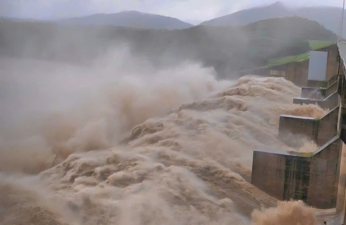 Thực hiện vận hành đưa mực nước hồ thủy điện về mực nước đón lũ trước 10 giờ ngày 28/11