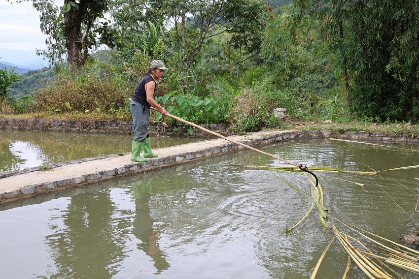 Sau nhiều lân di cư, tìm về bản Khằm 1, cuộc sống của gia đình ông Xay đã thay đổi rõ rệt.