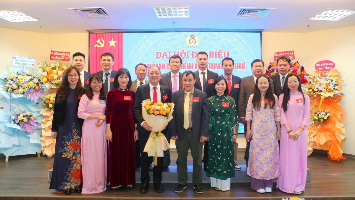 Thông qua bầu cử, Đại hội đã chính thức bầu ra Ban Chấp hành Công đoàn Bệnh viện Trung ương Huế khóa XIX, nhiệm kỳ 2025-2030