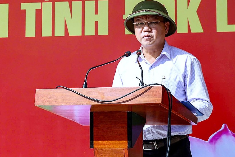 Bộ Tư lệnh Quân khu 5 ra quân xây dựng nhà cho bà con bị sập đổ sau mưa lũ tại Đắk Lắk