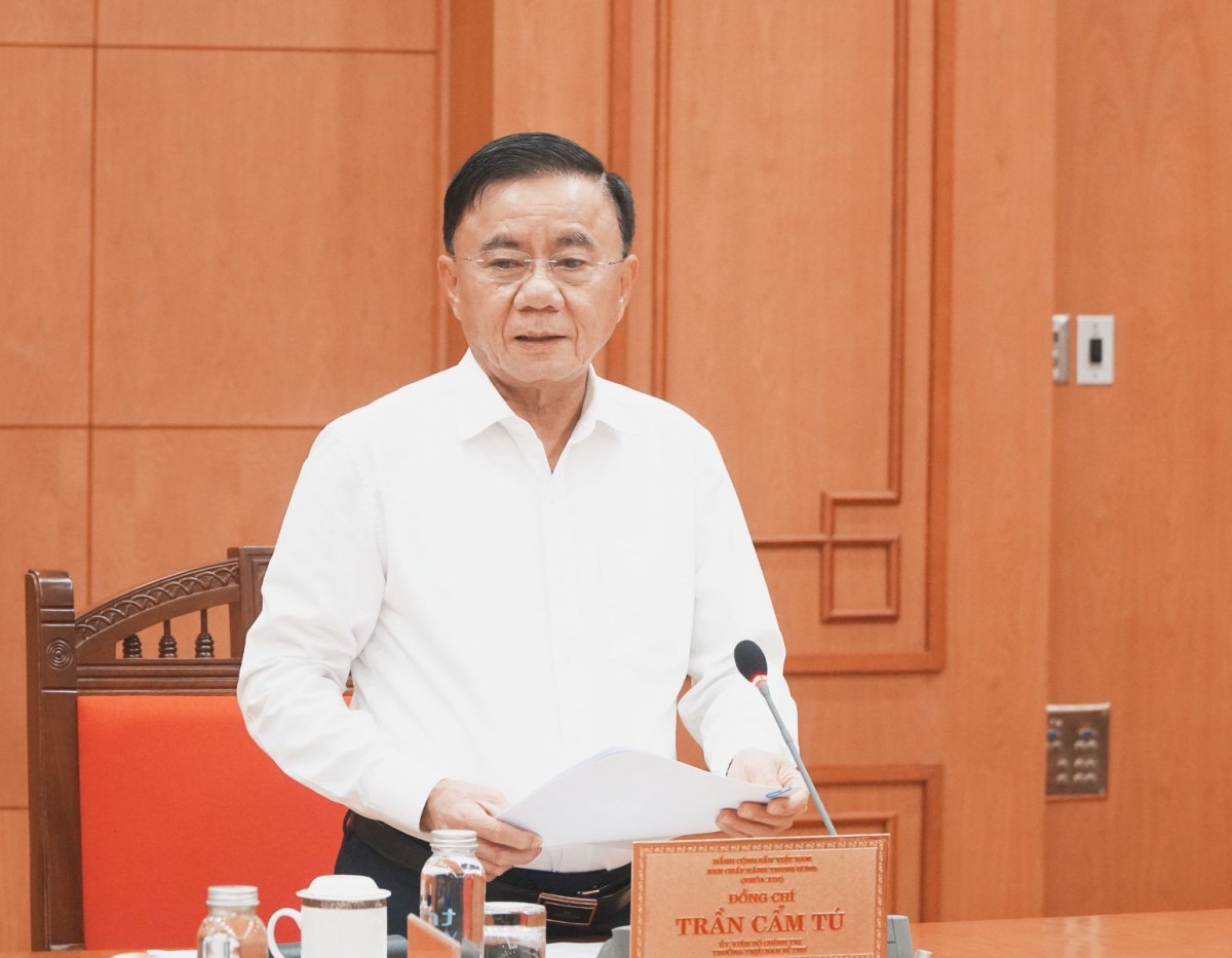 Bộ Chính trị yêu cầu hoàn thiện thể chế, đẩy mạnh phát triển nông nghiệp xanh, hữu cơ