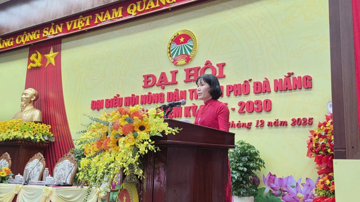 Bà Lê Thị Minh Tâm – Chủ tịch Hội Nông dân TP Đà Nẵng – chủ trì phiên làm việc thứ nhất của Đại hội Đại biểu Hội Nông dân thành phố lần thứ I, nhiệm kỳ 2025–2030.