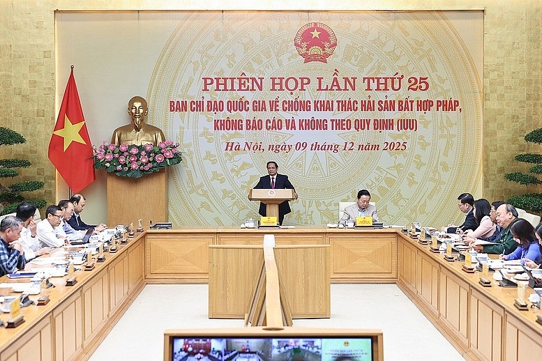 Thủ tướng: Phải thực hiện mục tiêu kép chống khai thác IUU và phát triển nghề cá bền vững