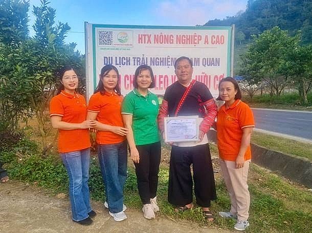 TRAO CHỨNG NHẬN HỮU CƠ PGS CHO CÁC HỢP TÁC XÃ Ở TỈNH PHÚ THỌ VÀ SƠN LA