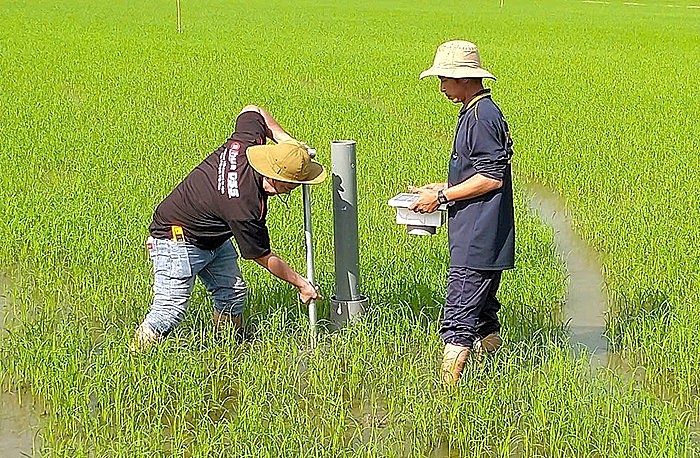 Giải pháp ứng dụng công nghệ cao cho sản xuất nông nghiệp thích ứng biến đổi khí hậu