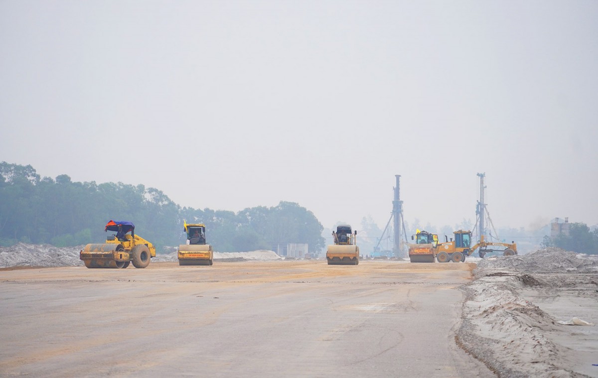 Quảng Trị: Đẩy mạnh thi công các hạng mục Dự án đầu tư xây dựng Cảng hàng không Quảng Trị