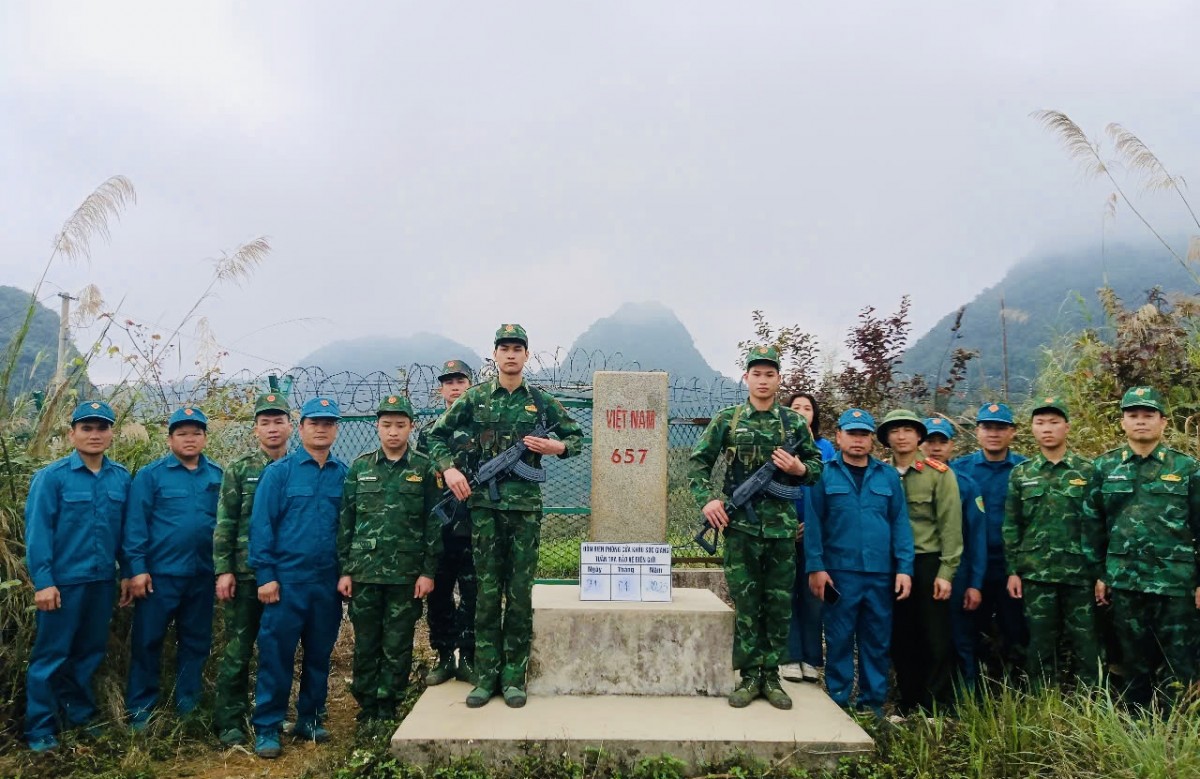 “Luỹ thép” lòng dân nơi tuyến đầu Tổ quốc - Kỳ 1: Xây dựng thế trận biên phòng toàn dân bằng tình yêu biên cương
