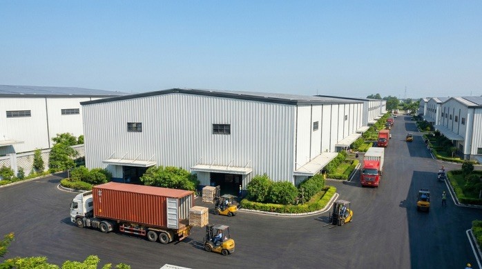 Khu công nghiệp hiện đại với hệ thống nhà xưởng, hạ tầng logistics đồng bộ, phục vụ sản xuất và lưu thông hàng hóa. (Hình minh họa)