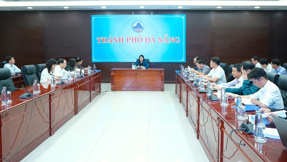 Quang cảnh cuộc họp.