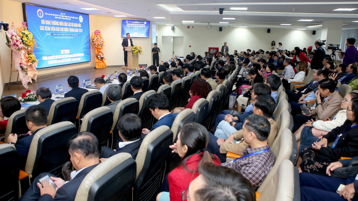 CLB Giám đốc các BV miền Trung 2025: Y tế hiện đại, nhân văn và phát triển bền vững